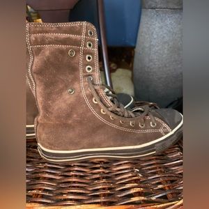 Converse men’s size 7